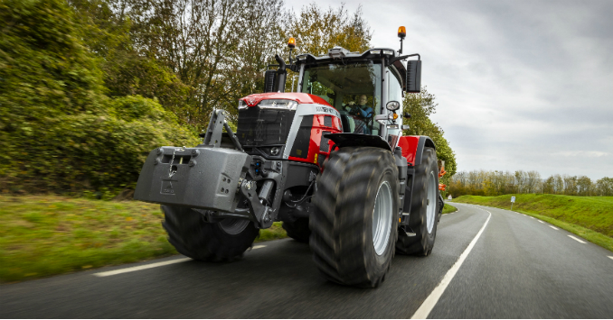 Massey Ferguson MF 8S.265 Dyna E-Power Exclusive gewinnt Tractor Of The Year 2021
